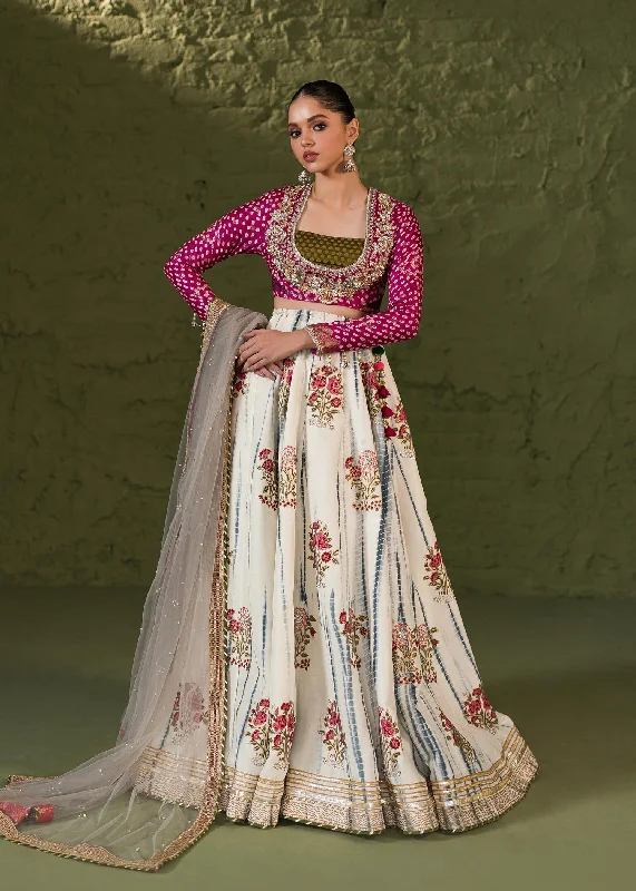 Banarsi Style Hot Pink Pakistani Wedding Wear Lehenga Choli Dupatta