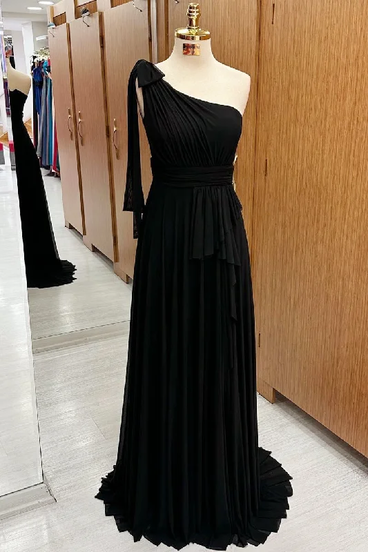 One-Shoulder A-Line Chiffon Maxi Dress in Black